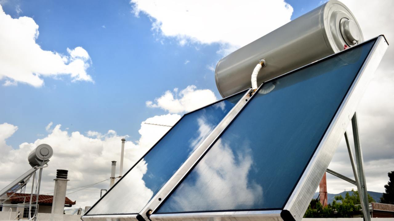 different-types-of-solar-hot-water-systems