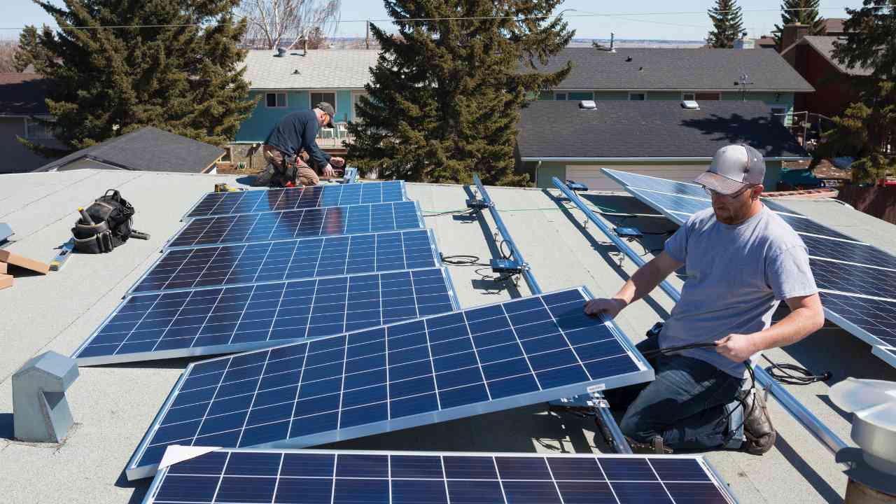 what-happens-to-excess-solar-electricity